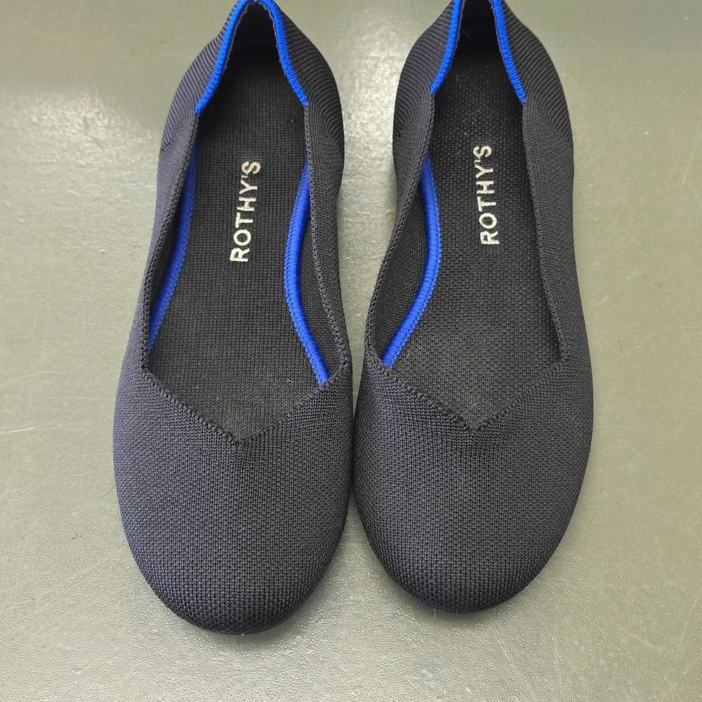Rothys Sz 8.5 Black Flats Perfect Condition - Picture 1 of 4
